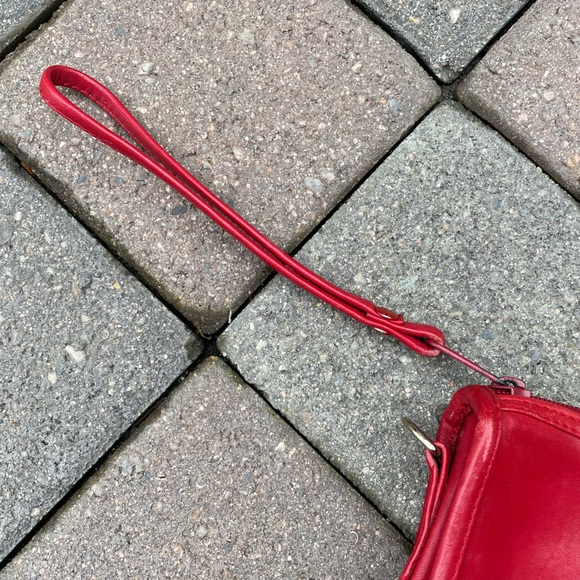 Vintage. Red Leather Envelope Clutch Purse - Picture 3 of 9